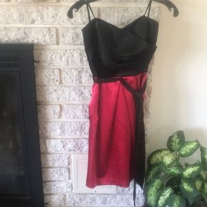 Cocktail dress with POCKETS!